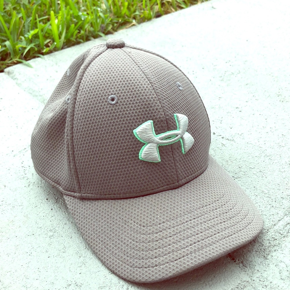 Boys Gray Under Armour Hat.
